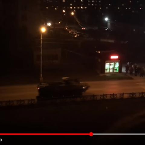 Через Керчь снова проехала колонна военной техники  (видео)